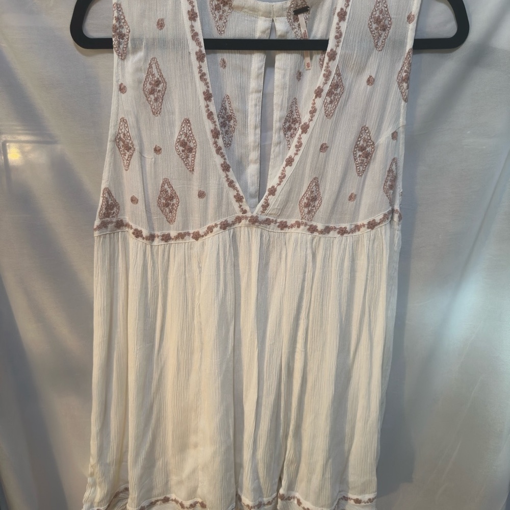 Free People Sleeveless Cream Pleated Blouse